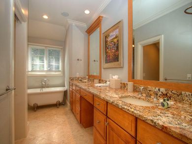 Hilton Head Six Bedroom Lovely Pool Home