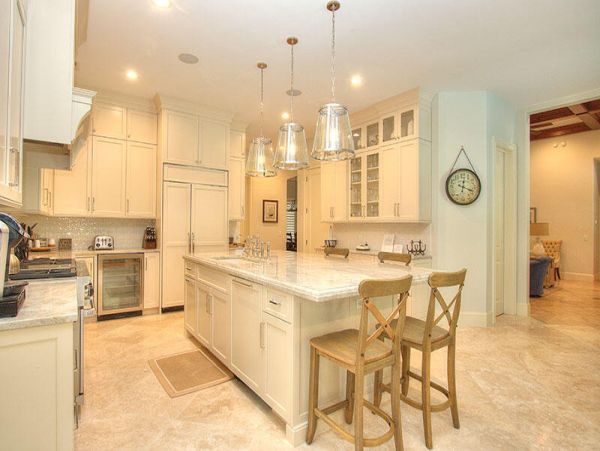 Six Bedroom Luxury Vacation Home in Hilton Head Sleeps 20