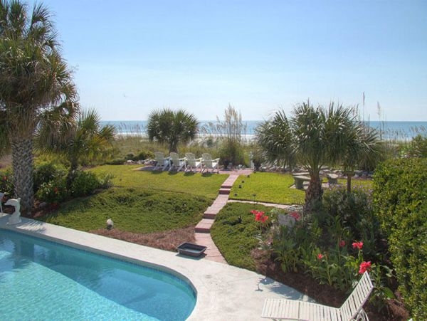 Very close to Coligny Park