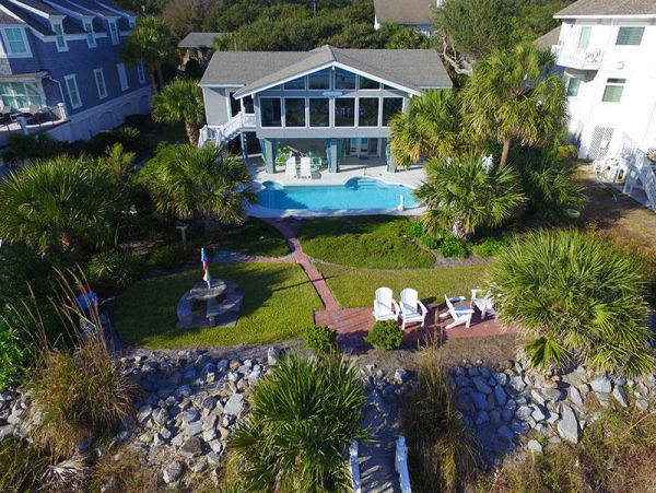 Very close to Coligny Park