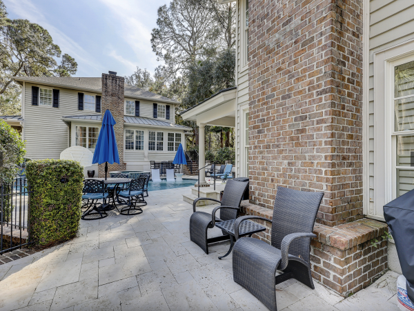 Hilton Head Island Vacation Rental - Luxury Five Bedroom Home with Pool & Guest House