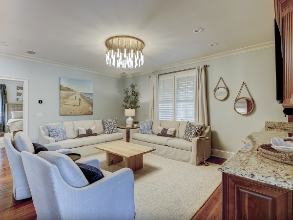 Hilton Head Island Vacation Rental - Luxury Five Bedroom Home with Pool & Guest House