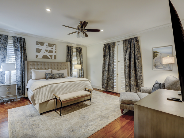 Hilton Head Island Vacation Rental - Luxury Five Bedroom Home with Pool & Guest House