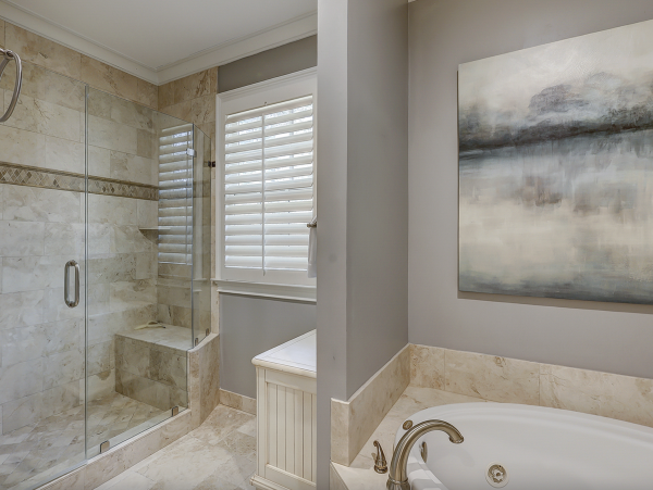 Hilton Head Island Vacation Rental - Luxury Five Bedroom Home with Pool & Guest House