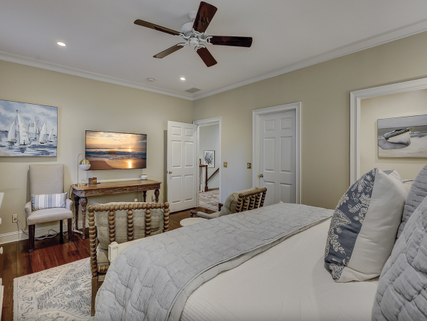 Hilton Head Island Vacation Rental - Luxury Five Bedroom Home with Pool & Guest House