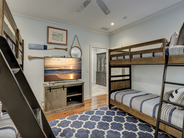 Hilton Head Island Vacation Rental - Luxury Five Bedroom Home with Pool & Guest House