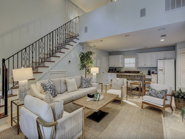 Hilton Head Island Vacation Rental - Luxury Five Bedroom Home with Pool & Guest House