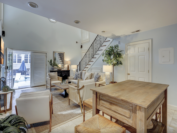 Hilton Head Island Vacation Rental - Luxury Five Bedroom Home with Pool & Guest House