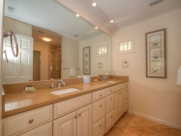 Hilton Head Vacation Home Four Bedroom Walk to Beach