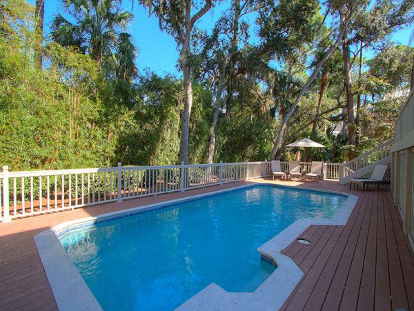 Hilton Head Vacation Home Four Bedroom Walk to Beach