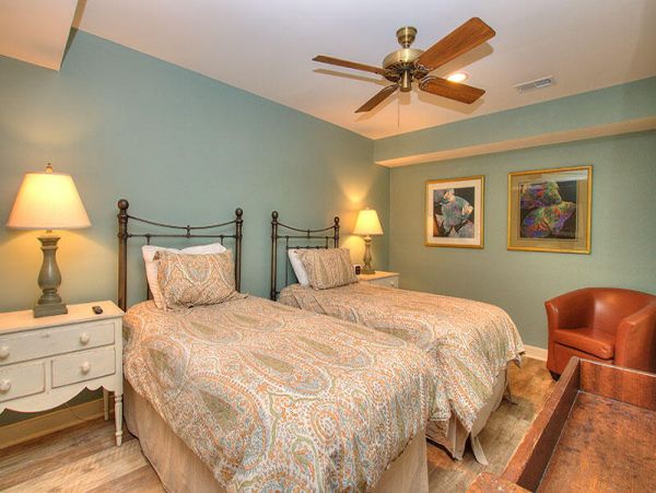 Hilton Head Island 5 Bedroom Home with Pool Walk To Beach