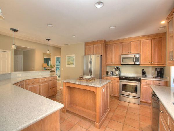 HILTON HEAD 4 BEDROOMS POOL HOME SLEEPS 12