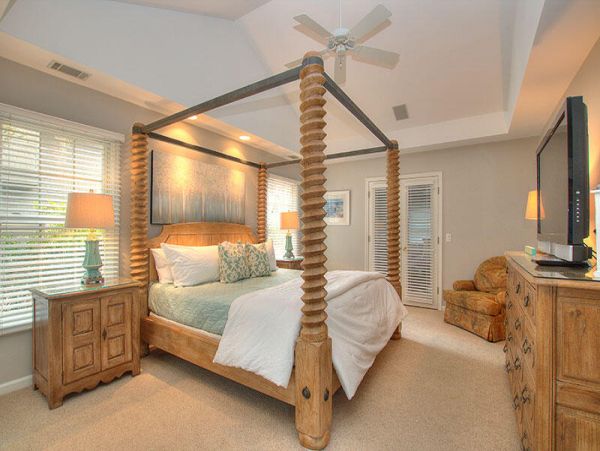 HILTON HEAD 4 BEDROOMS POOL HOME SLEEPS 12