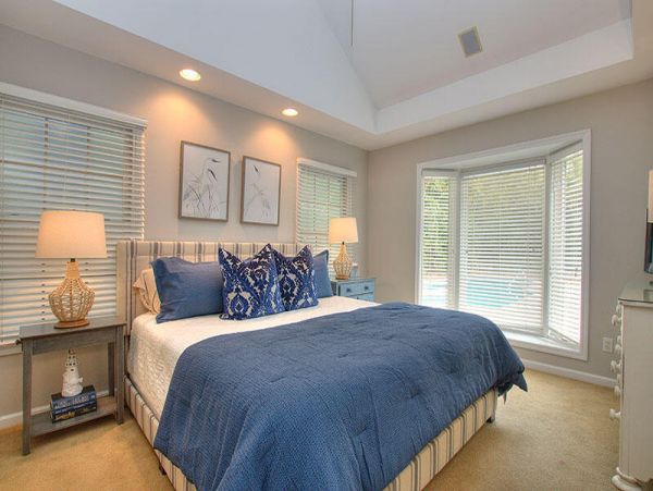 HILTON HEAD 4 BEDROOMS POOL HOME SLEEPS 12