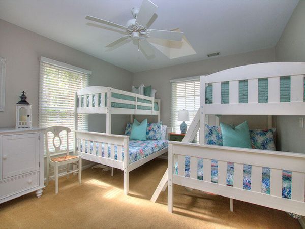 HILTON HEAD 4 BEDROOMS POOL HOME SLEEPS 12