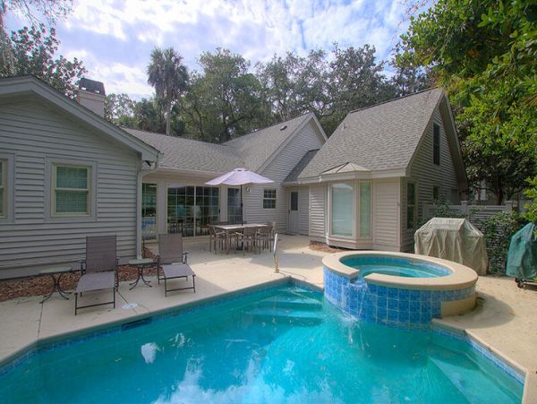 HILTON HEAD 4 BEDROOMS POOL HOME SLEEPS 12