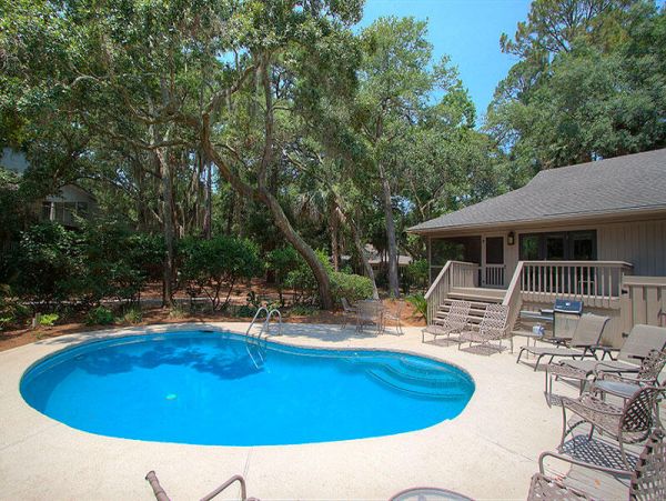 Gorgeous 4 Bedroom Vacation Pool Home in Hilton Head