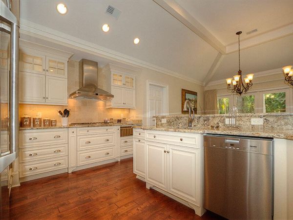 Gorgeous 4 Bedroom Vacation Pool Home in Hilton Head