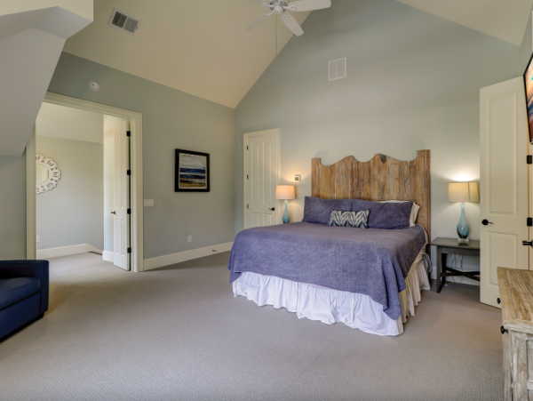 Elegant Coastal Retreat Just Minutes from the Beach
