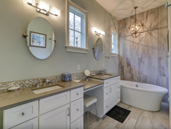 Elegant Coastal Retreat Just Minutes from the Beach