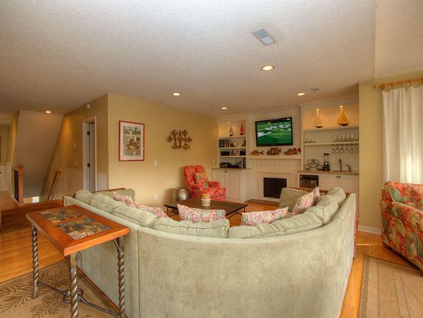 Hilton Head Waterfront Five Bedroom Vacation Home