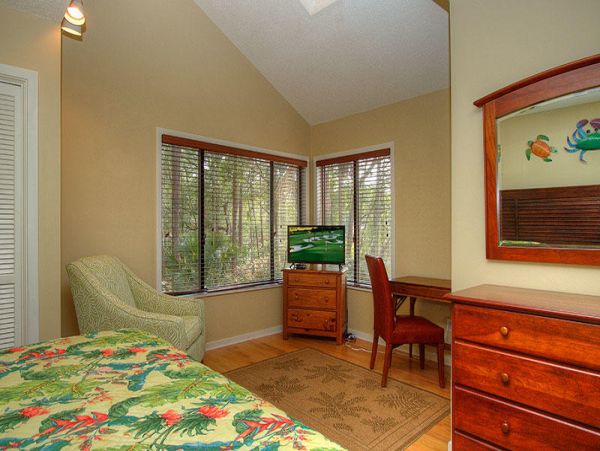 Hilton Head Waterfront Five Bedroom Vacation Home