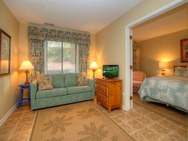 Hilton Head Waterfront Five Bedroom Vacation Home