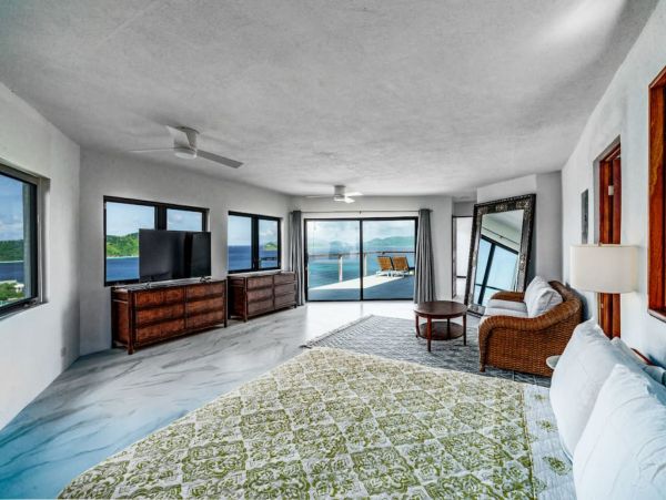 St Thomas Luxury Vacation Pool Home with Bay Views