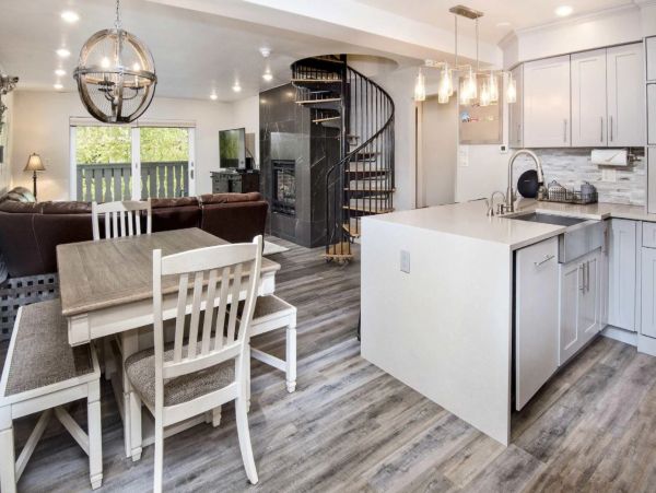 Exquisite 3 Bedroom + Den Vacation Rental in Vail Village