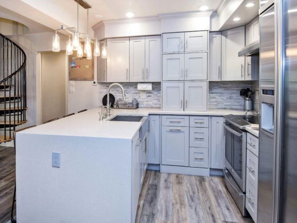Exquisite 3 Bedroom + Den Vacation Rental in Vail Village