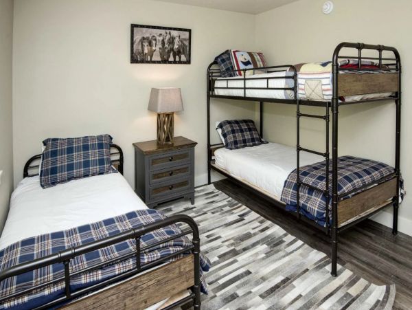 Exquisite 3 Bedroom + Den Vacation Rental in Vail Village