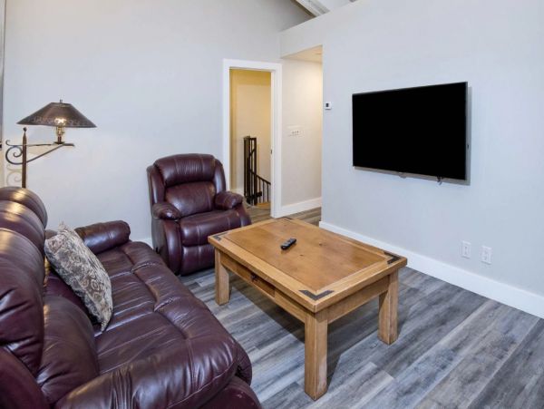 Exquisite 3 Bedroom + Den Vacation Rental in Vail Village