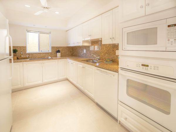Beautiful Siesta Key Vacation Home 60 Steps to the Beach