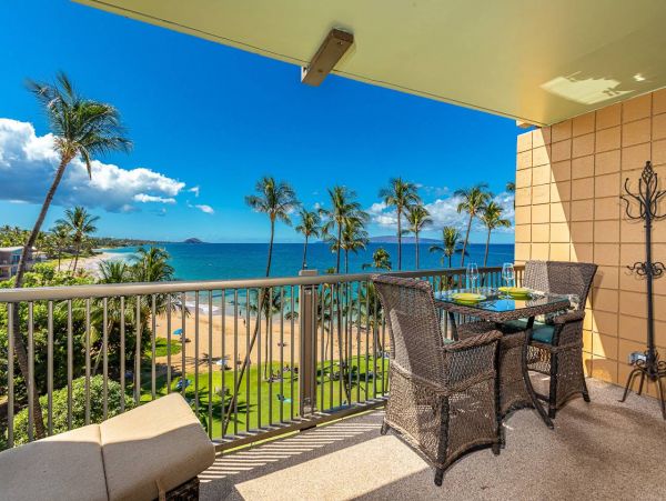 Oceanfront Vacation Condo Maui with Spectacular Views