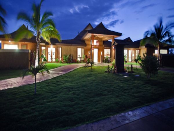 Luxurious Four Bedroom Vacation Home in Lahaina