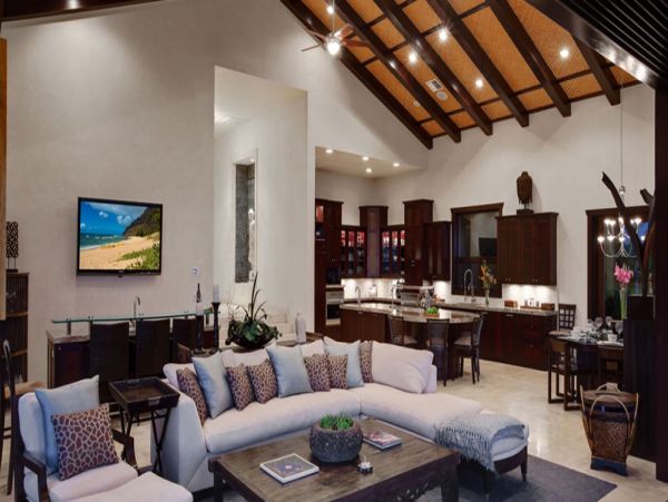 Luxurious Four Bedroom Vacation Home in Lahaina