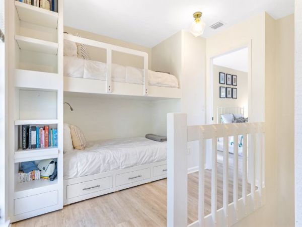 Completely Updated Two Bedroom Vacation Home in Captiva