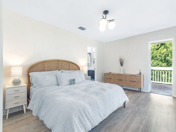 Completely Updated Two Bedroom Vacation Home in Captiva
