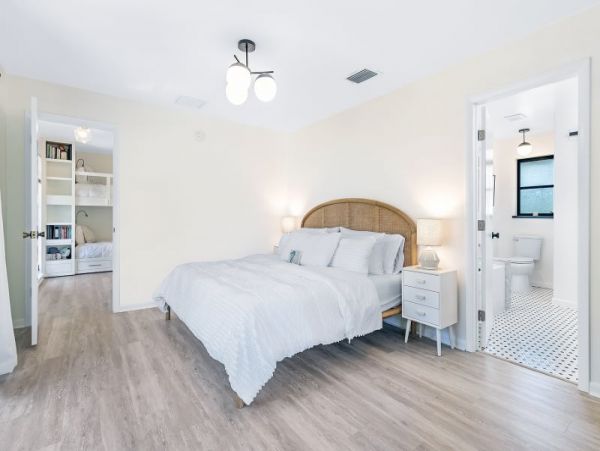 Completely Updated Two Bedroom Vacation Home in Captiva