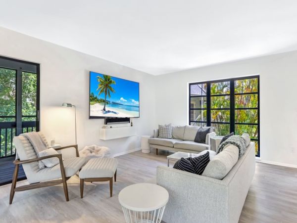Completely Updated Two Bedroom Vacation Home in Captiva