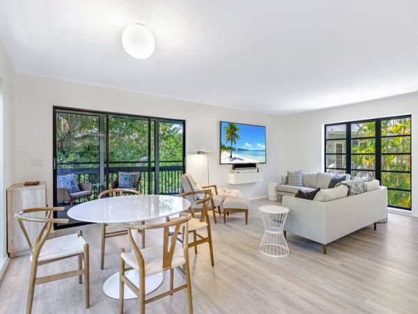 Completely Updated Two Bedroom Vacation Home in Captiva