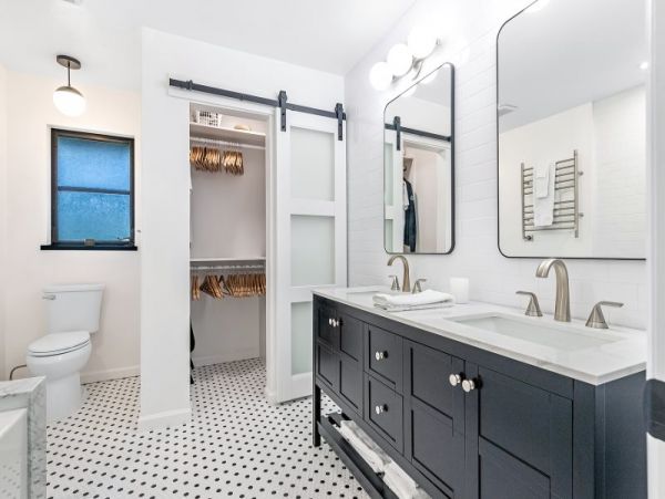Completely Updated Two Bedroom Vacation Home in Captiva