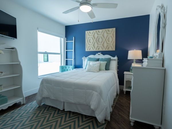 Beautiful Vacation Home with Pool in Marco Island