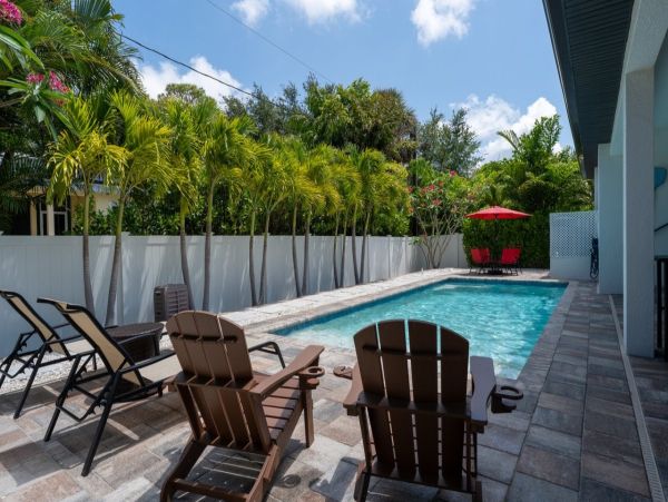 Beautiful Vacation Home with Pool in Marco Island