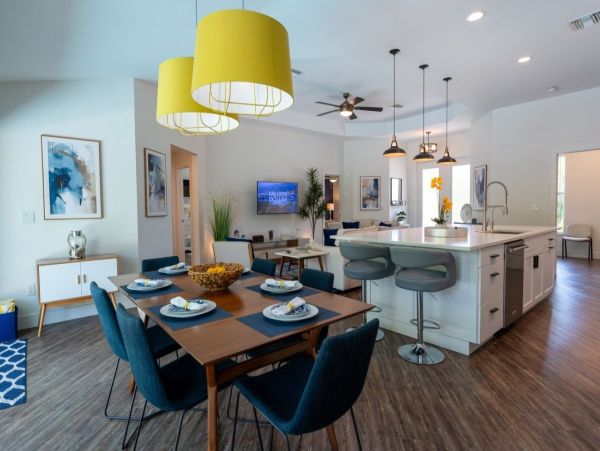 Beautiful Vacation Home with Pool in Marco Island