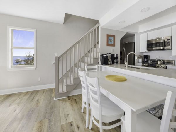 Beautiful Bay Views Condo with 3-Bedrooms in Captiva Island