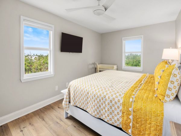 Beautiful Bay Views Condo with 3-Bedrooms in Captiva Island