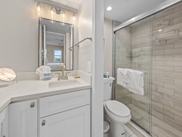 Beautiful Bay Views Condo with 3-Bedrooms in Captiva Island