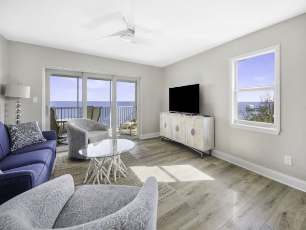Beautiful Bay Views Condo with 3-Bedrooms in Captiva Island