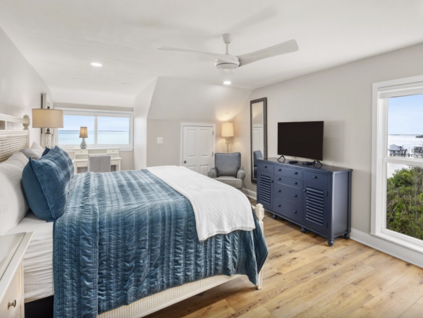 Beautiful Bay Views Condo with 3-Bedrooms in Captiva Island